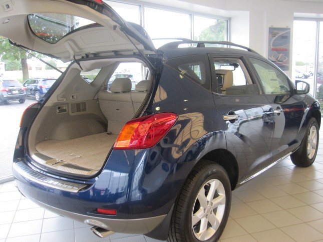 trunk storage in the Nissan Murano