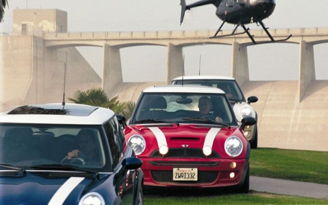 112_0806_09z+movie_cars+mini_cooper_the_italian_job[1]-1